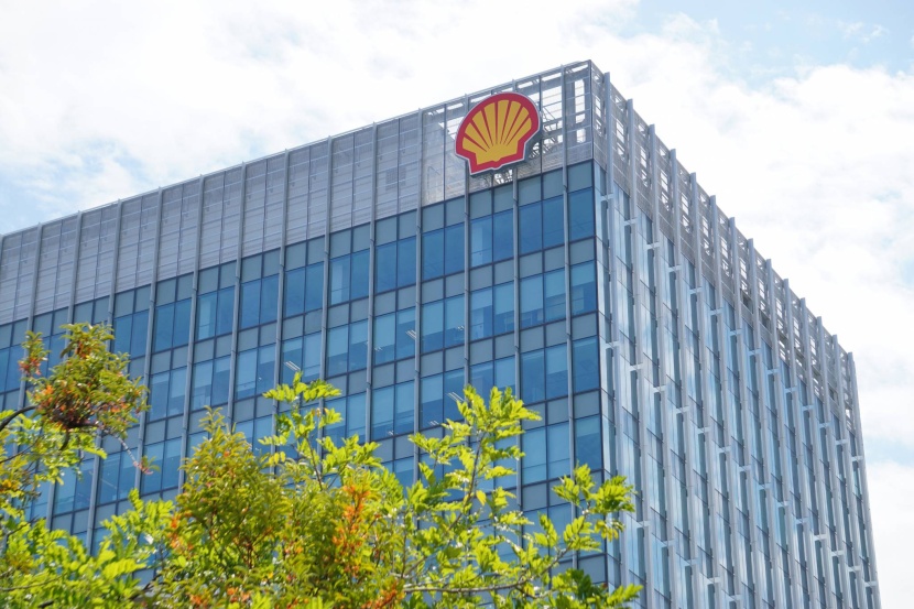 "شل" تنقل مقرها إلى بريطانيا وتتخلى عن نظام الأسهم المزدوجة