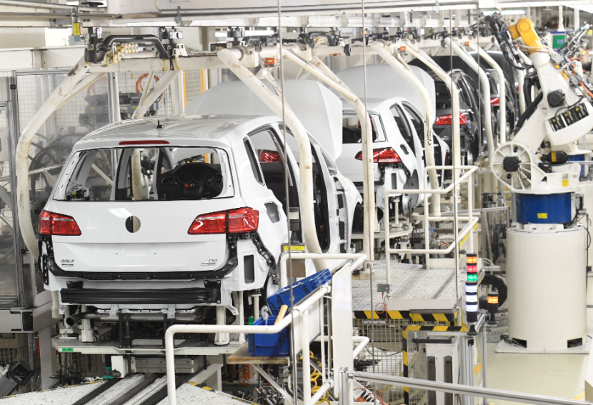 رئيس فولكس فاجن: آمل أن نكون قد تجاوزنا الأسوأ في أزمة نقص الرقائق