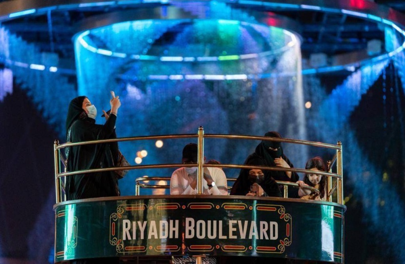 «تروكاديرو» تجسد الواقع الافتراضي بمجسم الكرة الأرضية