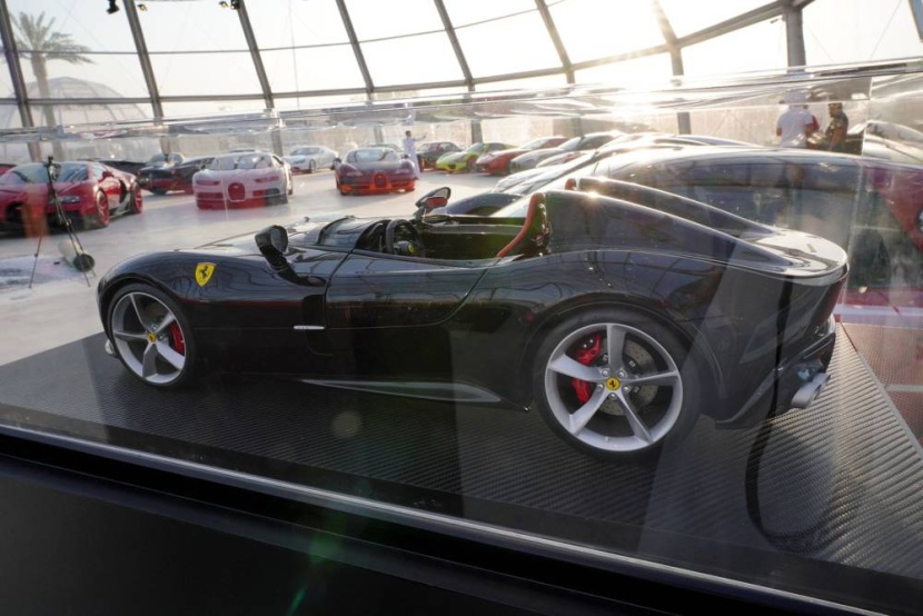 «الرياض للسيارات» ..  أحداث تاريخية بمجسمات محدودة الإصدار