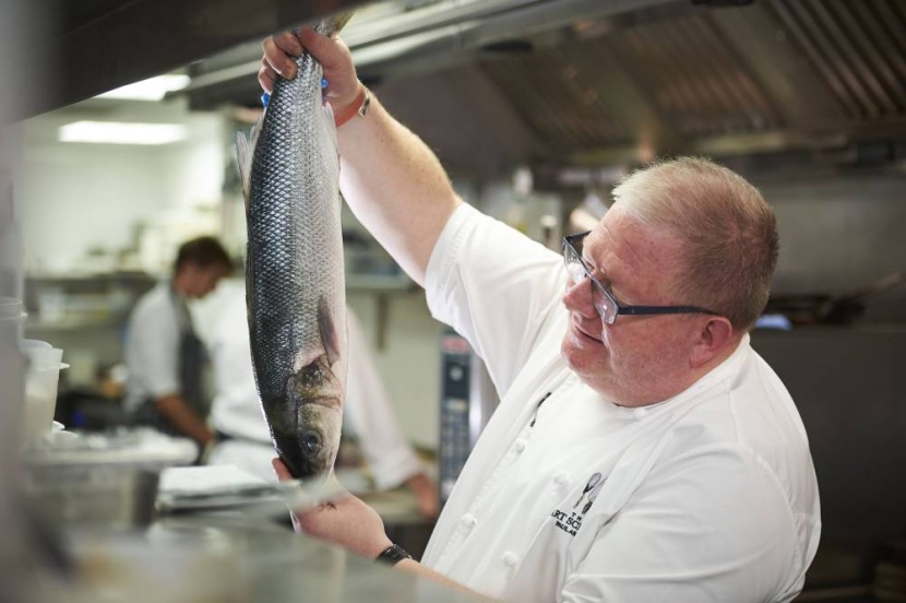 رياح عكسية تضرب المملكة المتحدة .. التضخم يتغلغل في الاقتصاد