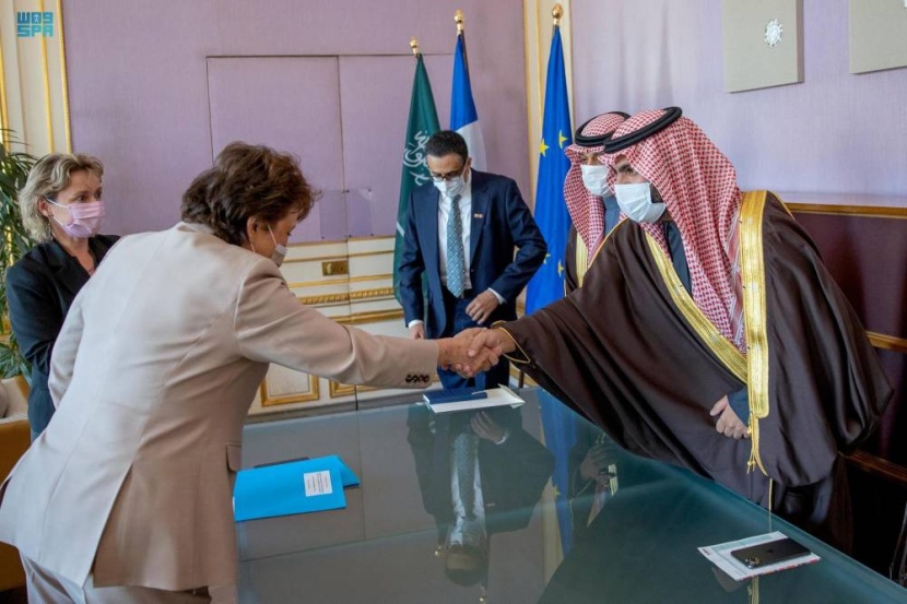 وزير الثقافة يبحث مع نظيرته الفرنسية تعزيز أوجه التعاون