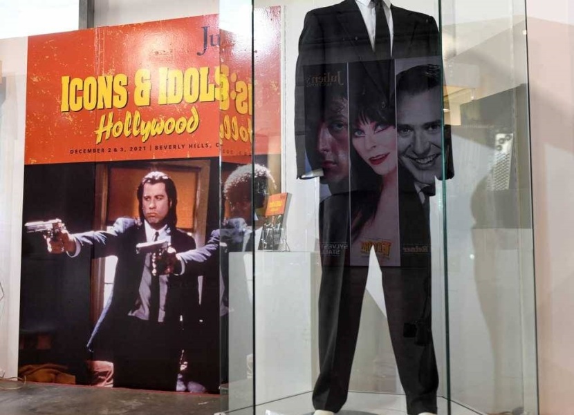 مزاد على أشهر مقتنيات أفلام هوليوود منهم أرنولد وترافولتا