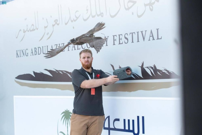 صقارون من 9 دول يتنافسون على الصدارة في مهرجان الملك عبدالعزيز