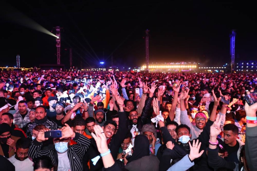 مهرجان مدل بيست في الليلة الأولى .. أجواء فنية استثنائية