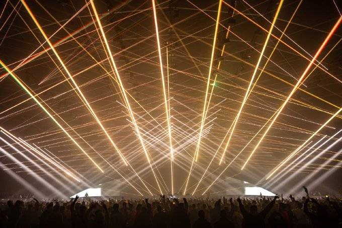 «مدل بيست» .. متعة العروض البصرية