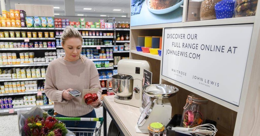 كابوس المتاجر المنهارة يقض مضجع جون لويس