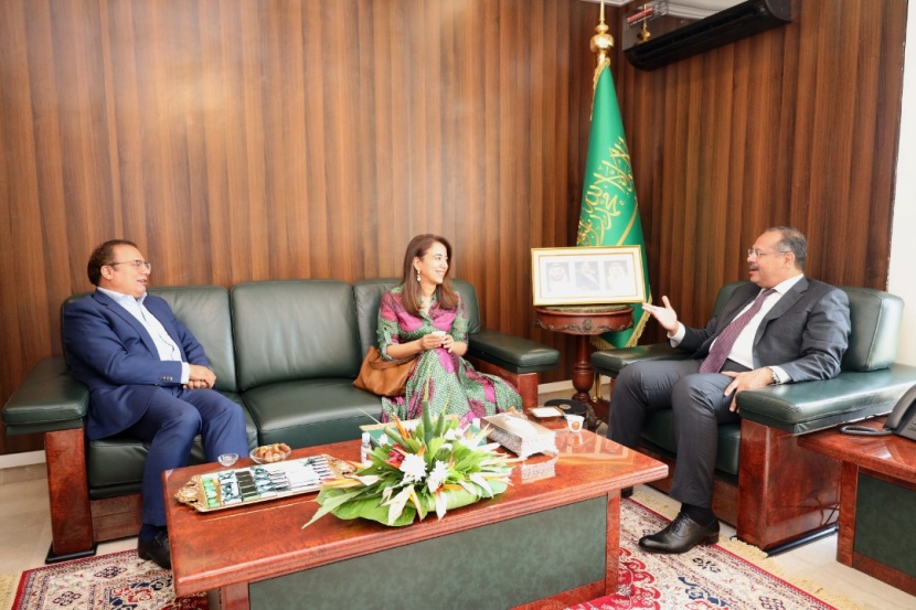 سفير المملكة لدى الكوت ديفوار يستقبل مسؤولة في البنك الأفريقي للتنمية