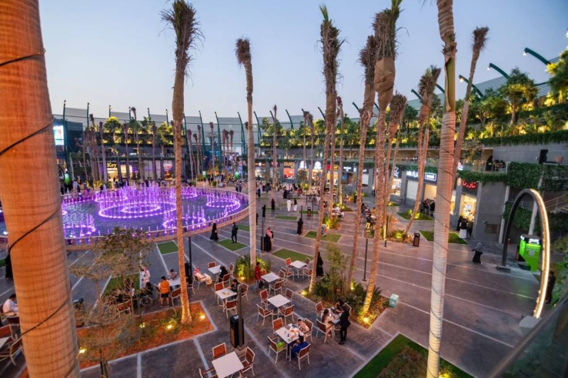 «جاردن» تنشر عبق الجزر الاستوائية بأشجارها المعلقة