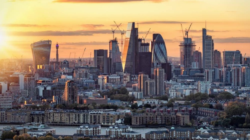 بورصات أوروبا تحتضر .. تتداول 47 مليار دولار مقابل 554 للأمريكية