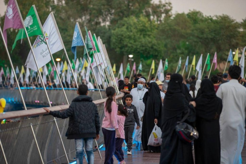 حضور عائلي لـ «شجرة السلام» وسط أجواء ممطرة وفعاليات متنوعة