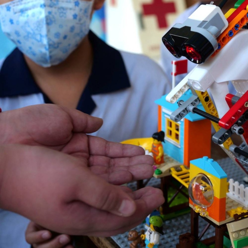 روبوت "معقم" أبرز اختراعات 2021