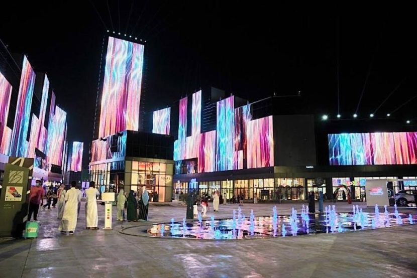 متاجر «موسم الرياض» .. هدايا ومنتجات توثق ذكريات الفعاليات