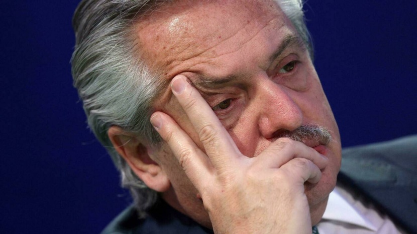 الوقت ينفد من الحكومة الأرجنتينية لإعادة هيكلة الديون .. كذلك الاحتياطيات