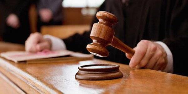 محكمة تحرم أب من حضانة طفله بسبب رفضه اللقاح