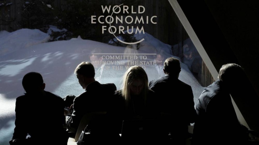 لا تسخر من رؤية نخبة دافوس عن المخاطر