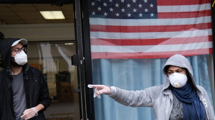 من أجل الراتب .. مصابون بكورونا في مكاتب العمل