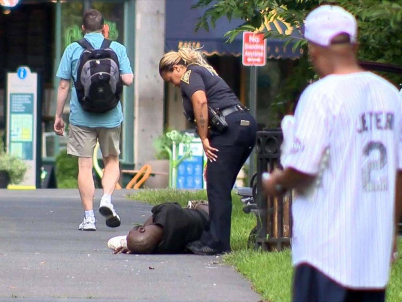 كارثة الجرعات الزائدة تتفاقم .. هل تنهي أمريكا حربها على المخدرات؟