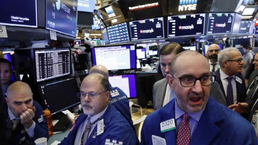 تقلبات السوق تحد من قدرة الشركات على جمع الأموال