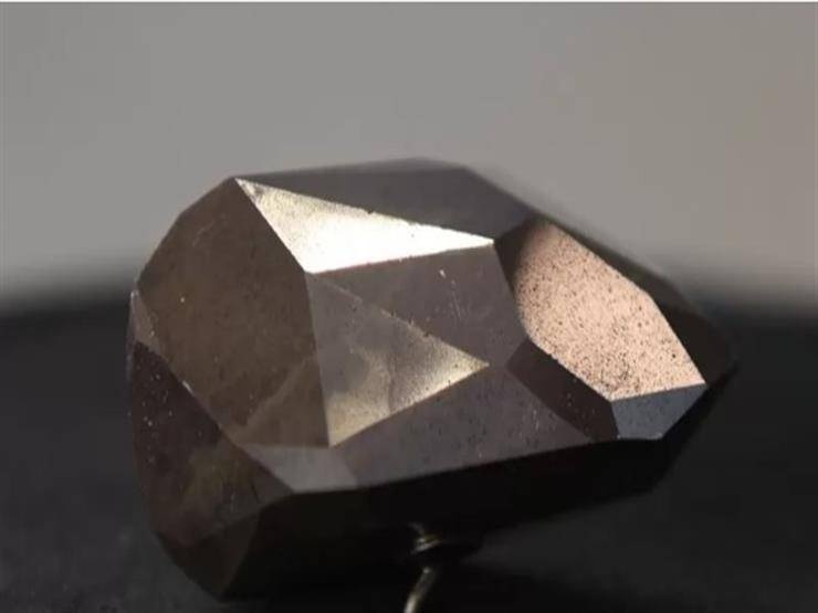 بيع أكبر ألماسة سوداء في العالم بـ 4.28 مليون دولار