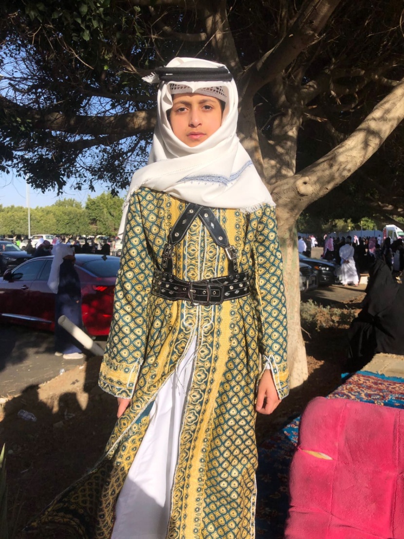أطفال يحتفلون بيوم التأسيس