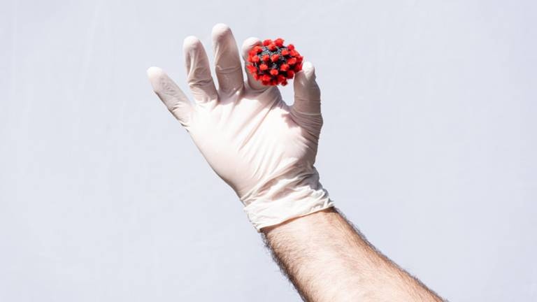 علماء يخترعون كورونا لدراسة سلوكه المعدي والقضاء عليه