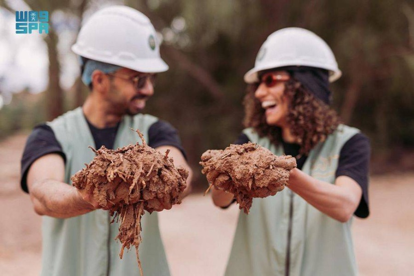 «العلا» تقدم لأول مرة تجربتين تفاعليتين للزراعة والبناء الطيني