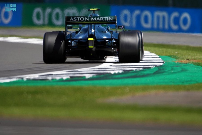 أرامكو السعودية تعلن شراكة إستراتيجية طويلة الأجل مع فريق (آستون مارتن كوجنيزانت) لسباق الفورمولا 1