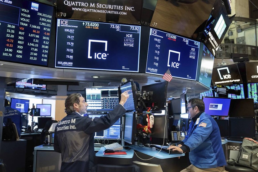 أسهم عمالقة التكنولوجيا تفقد 1.4 تريليون دولار .. هبطت 13 % من أعلى مستوياتها في عام