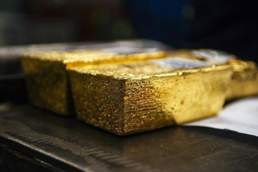 الذهب يستقر قرب أعلى مستوى في أسبوع .. 1819.7 دولار للأوقية