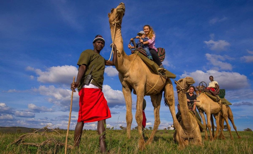 جولة مع الجمال .. مغامرة في براري كينيا