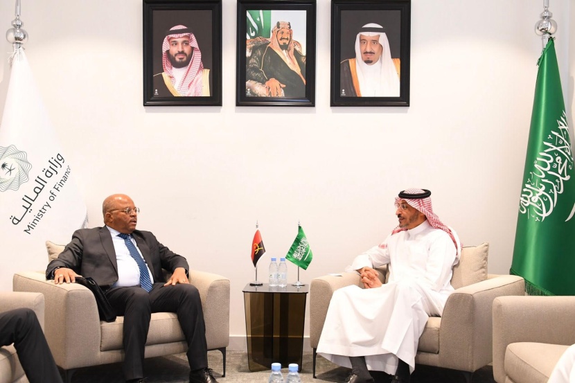 مساعد وزير المالية السعودي يلتقي بسفير جمهورية أنغولا