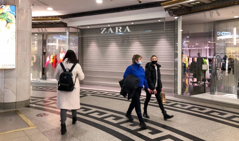 البقاء أم الانسحاب؟ العلامات التجارية الاستهلاكية الغربية تتصارع مع معضلة روسيا