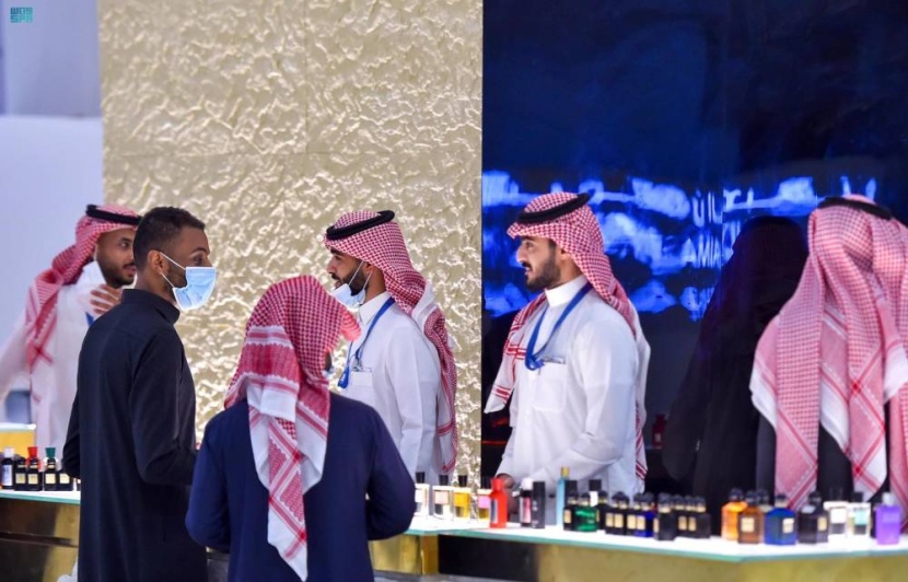 معرض العطور .. فرصة للمنتجين لتبادل التجارب والخبرات