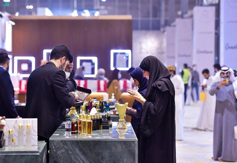معرض العطور .. فرصة للمنتجين لتبادل التجارب والخبرات