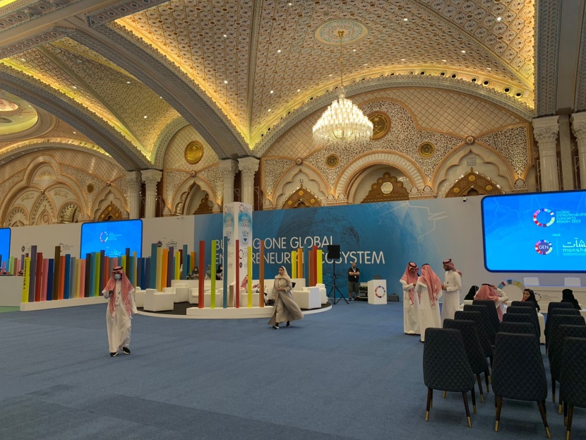 صور من المعرض المصاحب لـ "المؤتمر العالمي لريادة الأعمال"