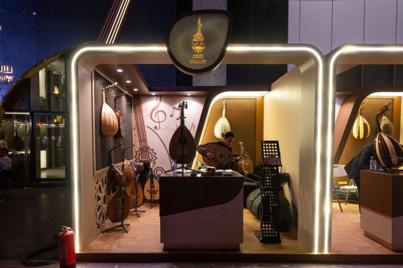 استعراض آلات العود النادرة وتاريخها الفني في معرض موسم الرياض