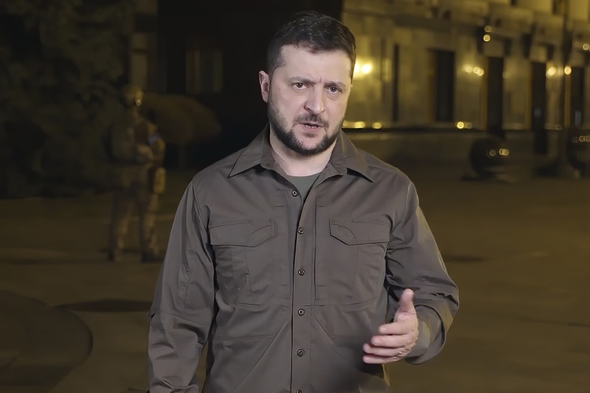 زيلينسكي: قواتنا تستعدّ لخوض معارك جديدة ضدّ الروس في شرق أوكرانيا