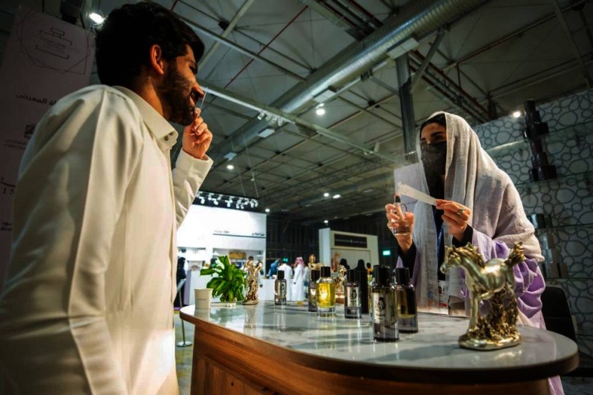 منتجات عطرية سعودية تنافس الماركات العالمية في معرض الرياض