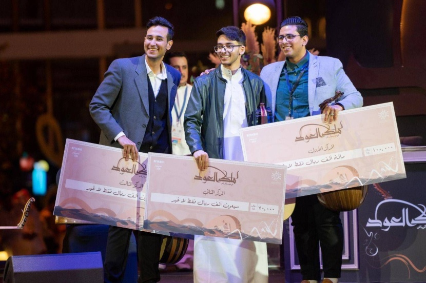 إسلام طه يحقق المركز الأول ولقب ملك العود في موسم الرياض