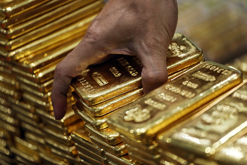 الذهب يرتفع أكثر من 1٪ مع انخفاض عوائد السندات الأمريكية بسبب تسارع التضخم