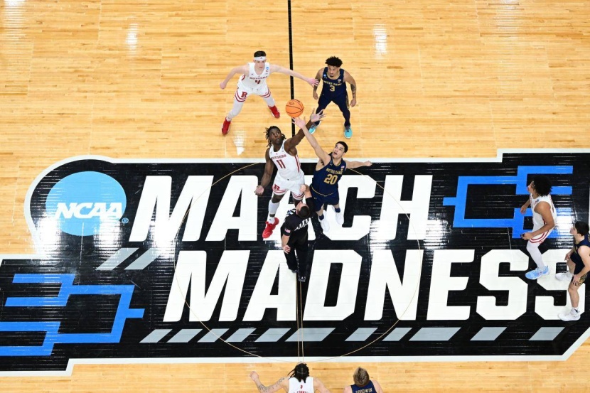 مارتش مادنيس .. متعة رياضية بطقوس غريبة