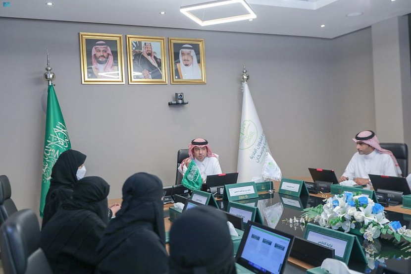 الحقيل يسلم مستفيدي الإسكان التنموي المرحلة الأولى من اتفاقية التملك مع "بنيان"