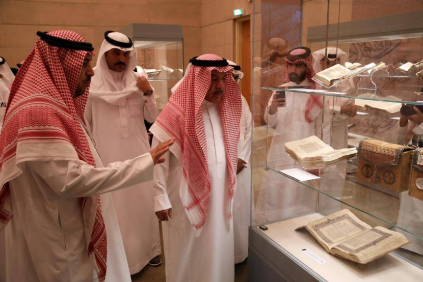 مصاحف نادرة .. مزينة بماء الذهب والزخارف والخطوط العريقة