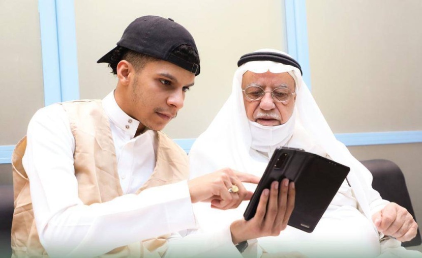 «ديوانيات الغالين» .. متنفس وخيار اجتماعي وترفيهي لكبار السن