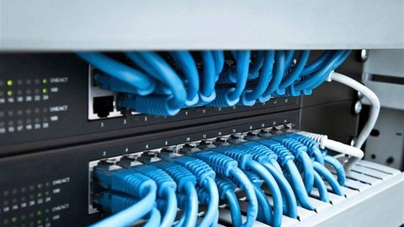 فرنسا .. أعمال تخريب تعطل الإنترنت