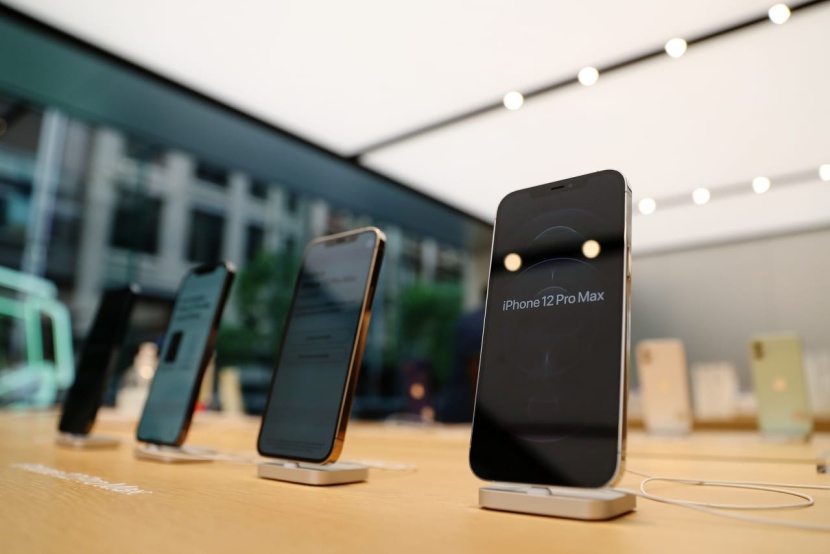 إيرادات "آبل" تتجاوز التوقعات وترتفع 9%