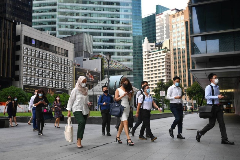 الفارون من هونج كونج يواجهون استياء متزايدا .. "يجب أن يستفيد السنغافوريون"