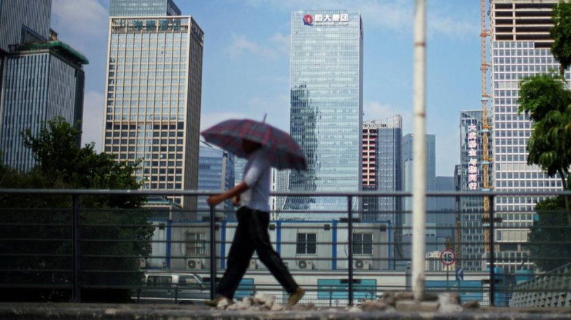 تراجع العقارات يشعل الجدال بين صناع السياسة في الصين