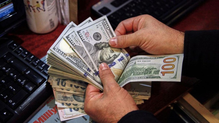 الدولار يرتفع بعد تأكيد باول لتوقعات تشديد السياسة النقدية